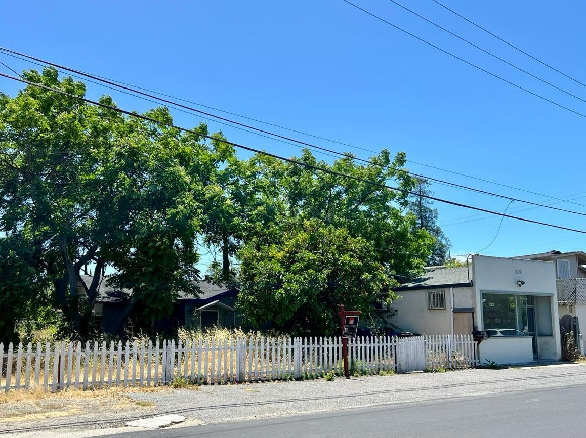 1200 Smith Ave, Campbell, CA 95008-4558