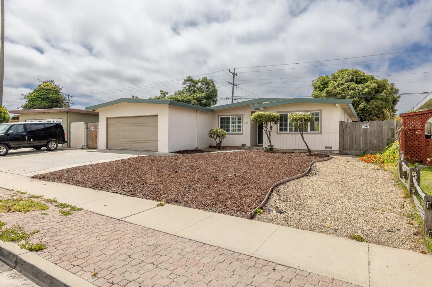 439 Navajo Dr, Salinas, CA 93906