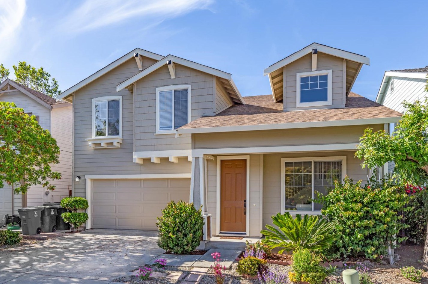 903 Oakes St, Palo Alto, CA 94303-2531