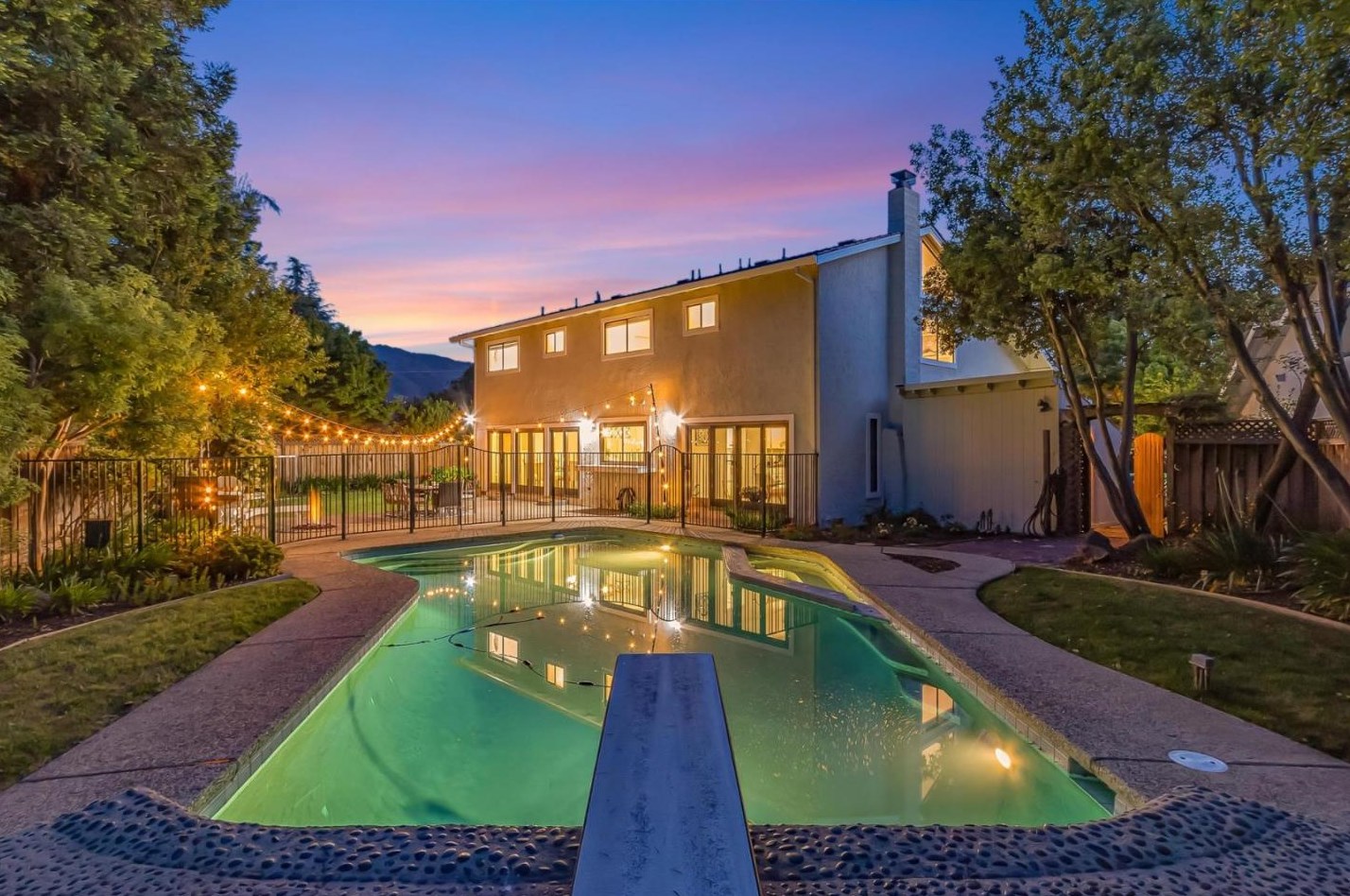 114 Loma Vista Ct, Los Gatos, CA 95032-2418