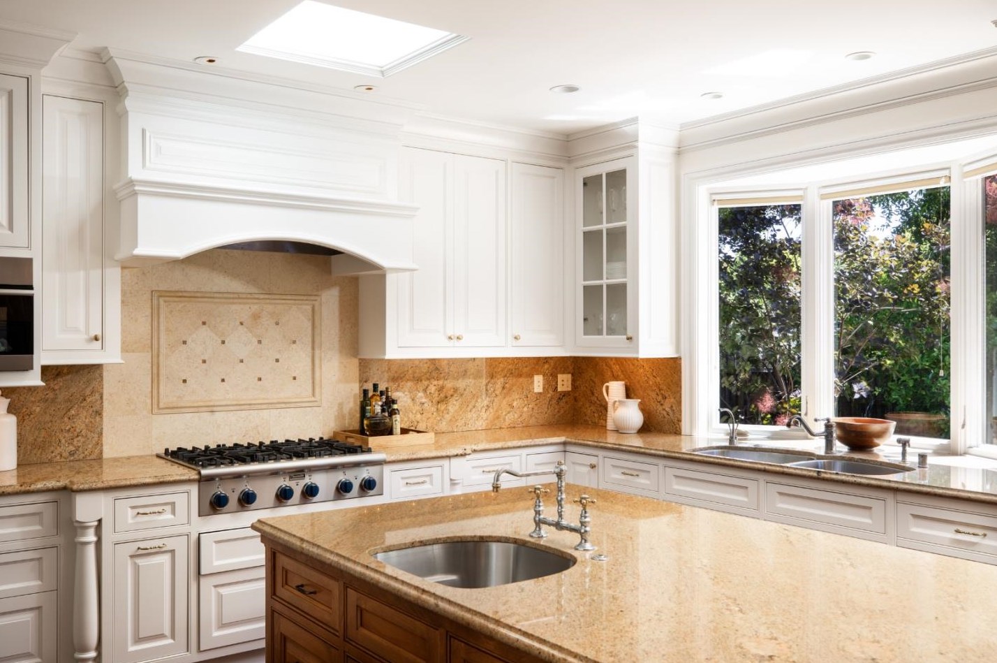 1169 Golden Way, Los Altos CA 94024-5070 exterior