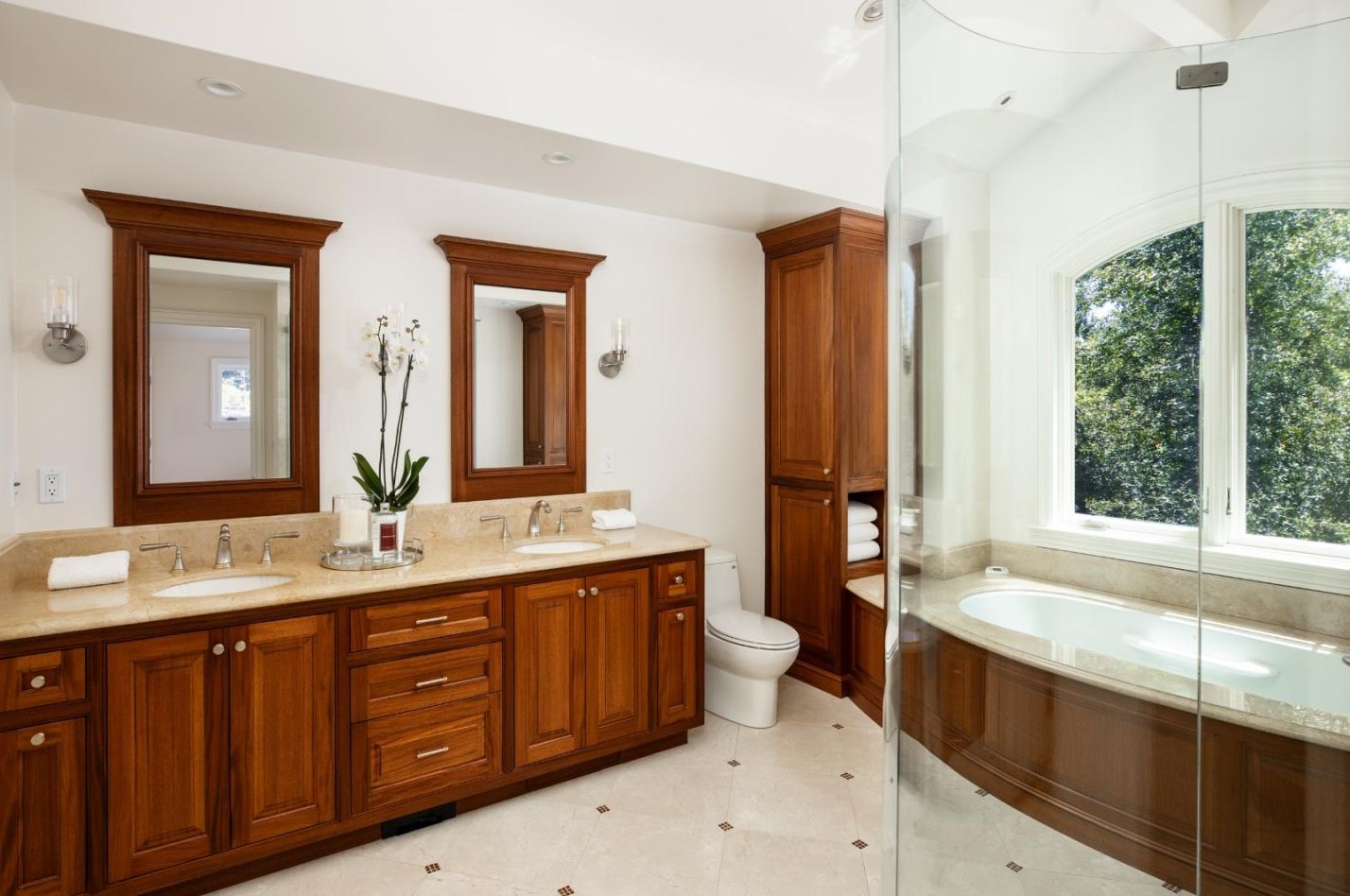 1169 Golden Way, Los Altos CA 94024-5070 exterior