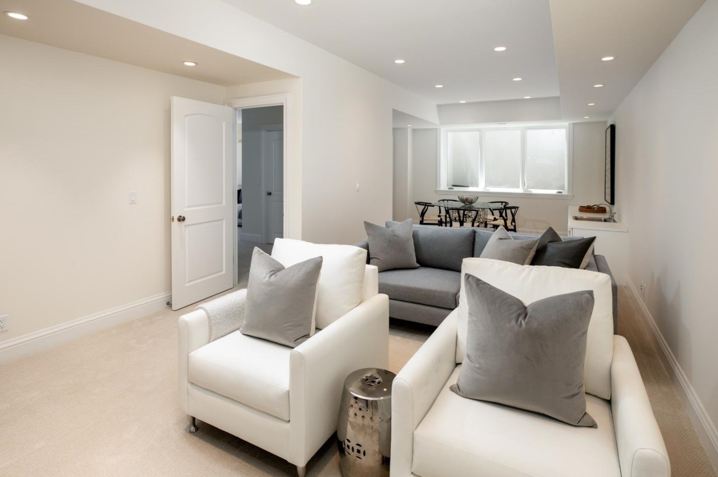 1169 Golden Way, Los Altos CA 94024-5070 exterior