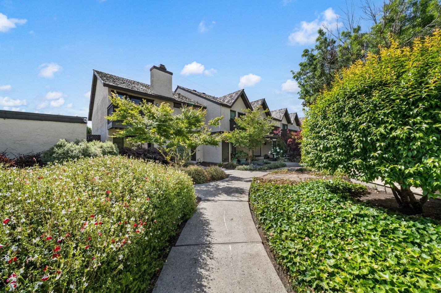 668 Ahwanee Ter, Sunnyvale, CA 94085-2314