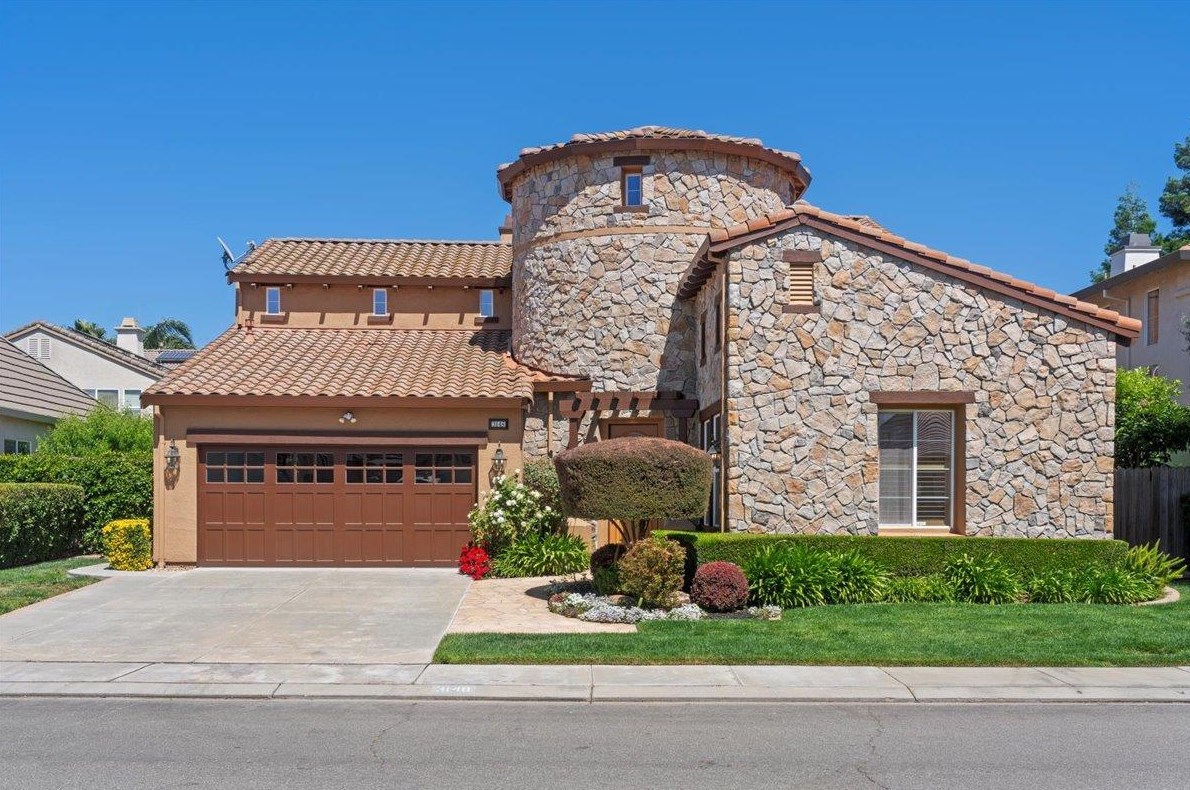 3148 Knightsbridge Dr, Modesto, CA 95355-8688