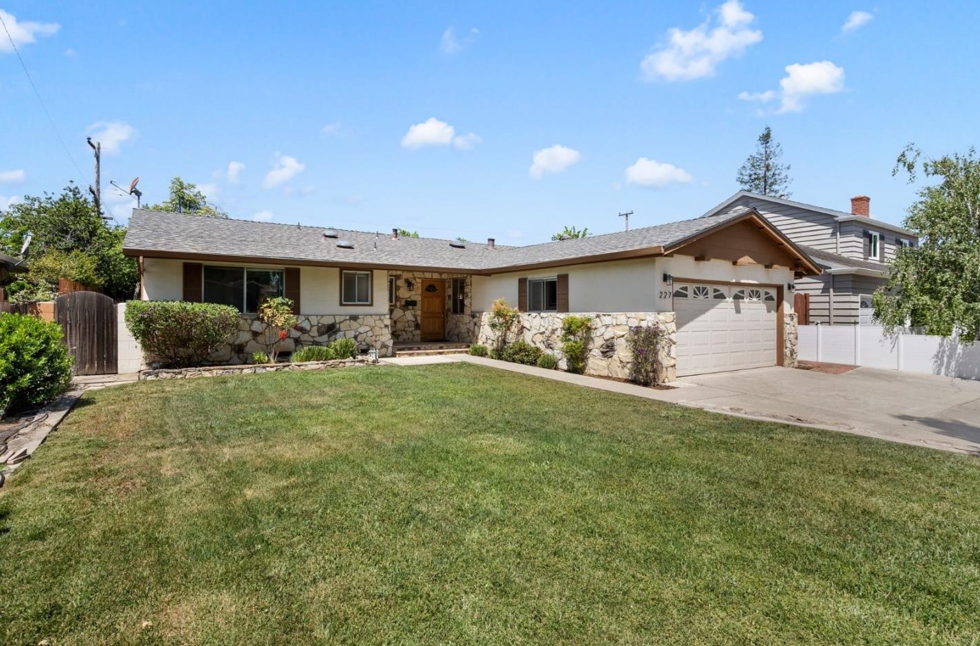 227 Jo Dr, Los Gatos, CA 95032-2417