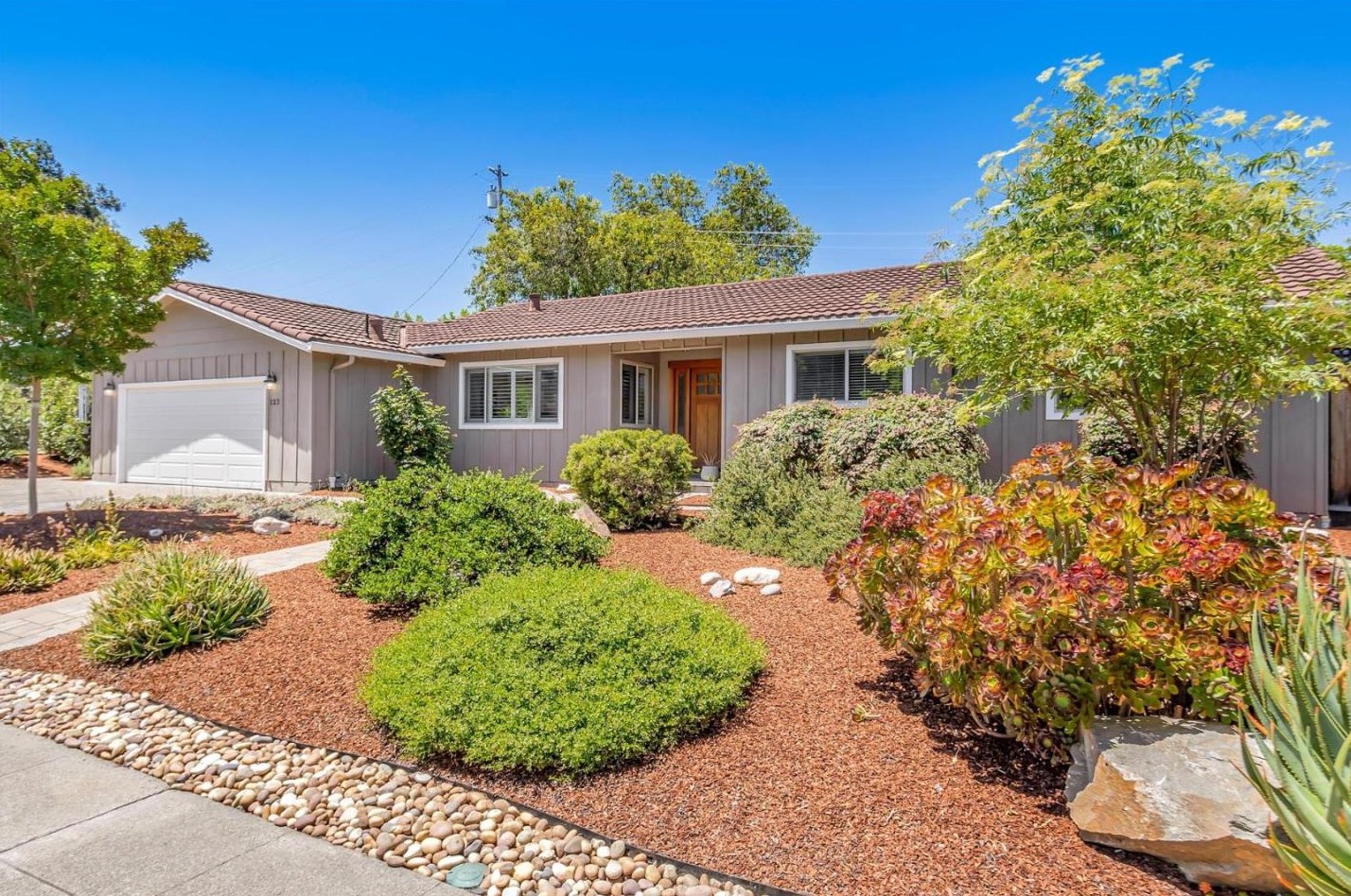 123 Briarwood Way, Los Gatos, CA 95032-4012