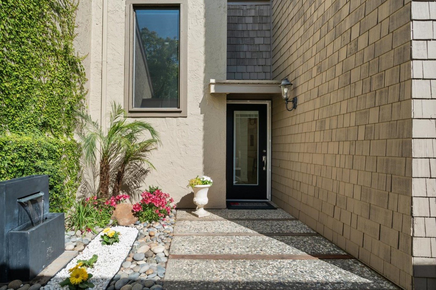 1637 Marconi Way, San Jose, CA 95125-4542