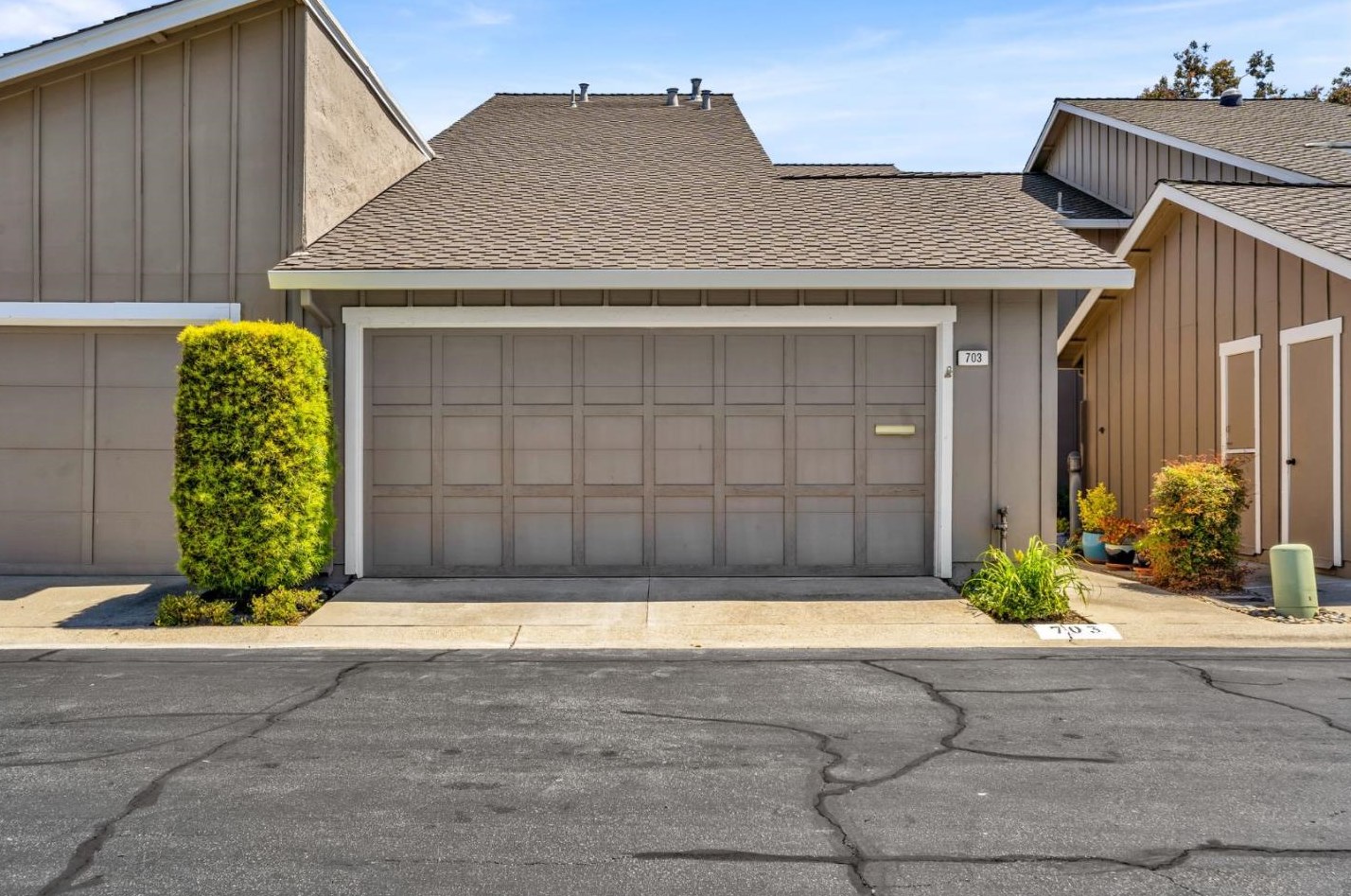 703 Radford Ln, San Mateo, CA 94404-3629