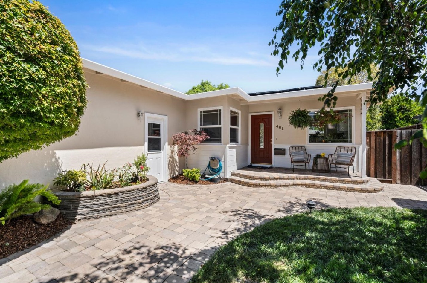 401 S Fernwood Cir, Sunnyvale, CA 94085