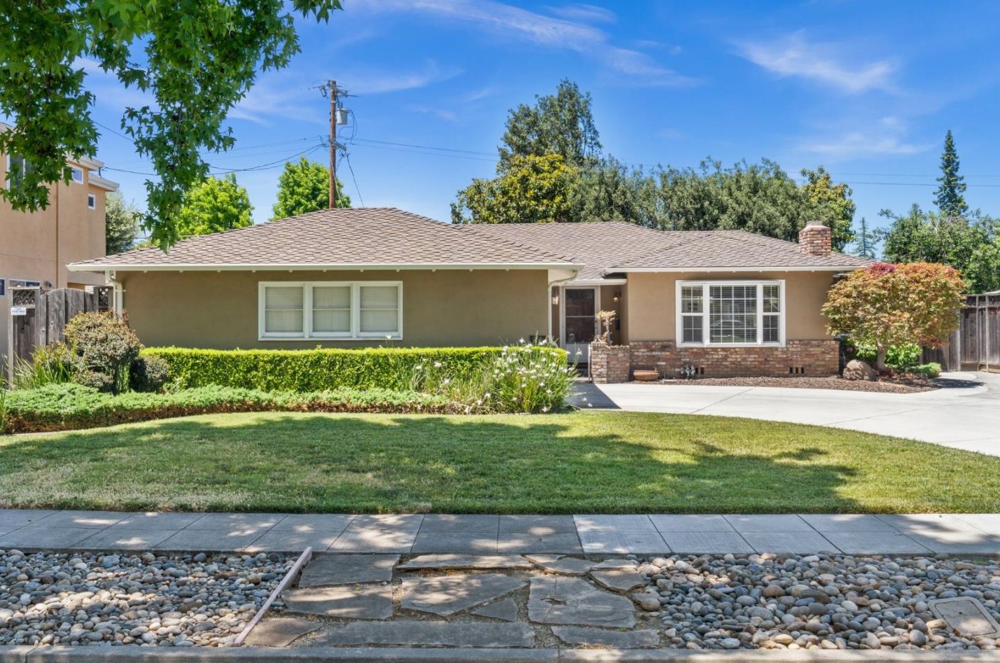 951 Genevieve Ln, San Jose, CA 95128-3135