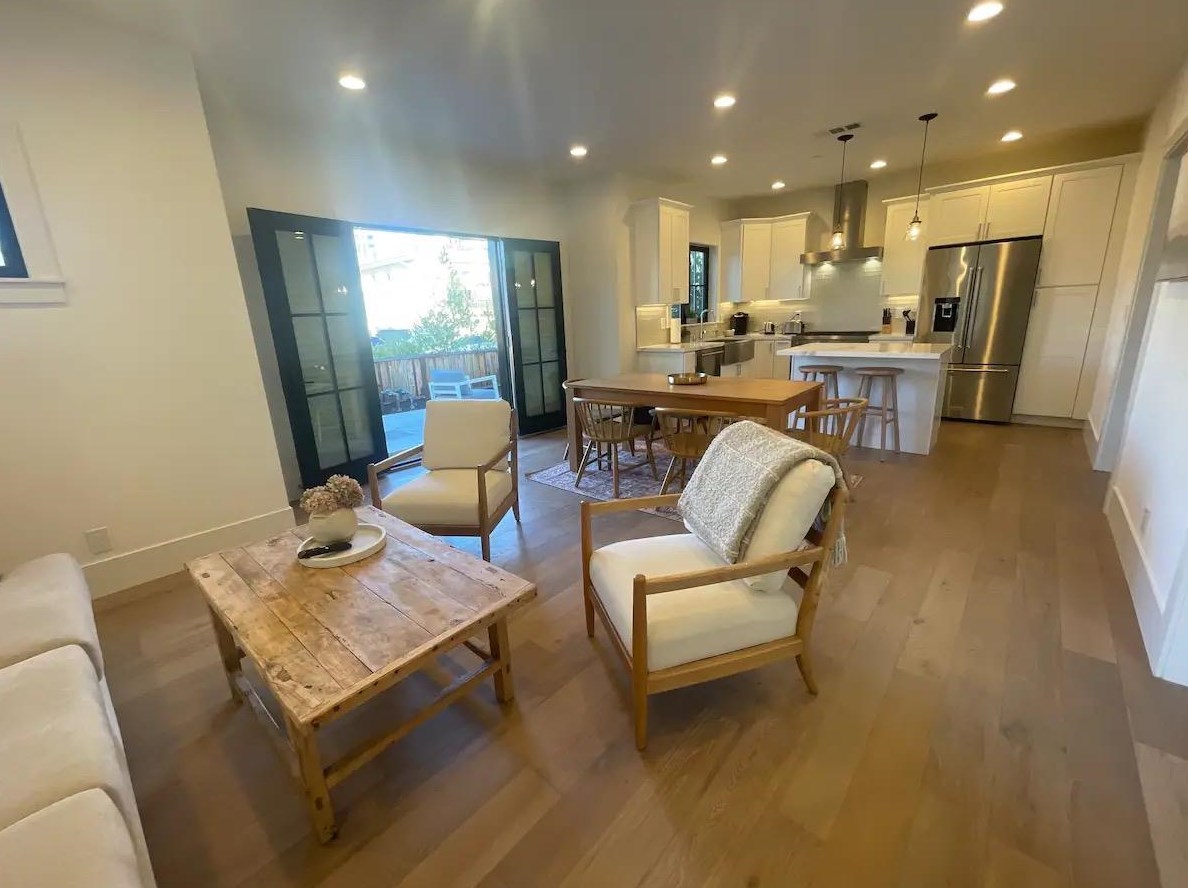 545 Oxford Ave, Palo Alto, CA 94306-1139