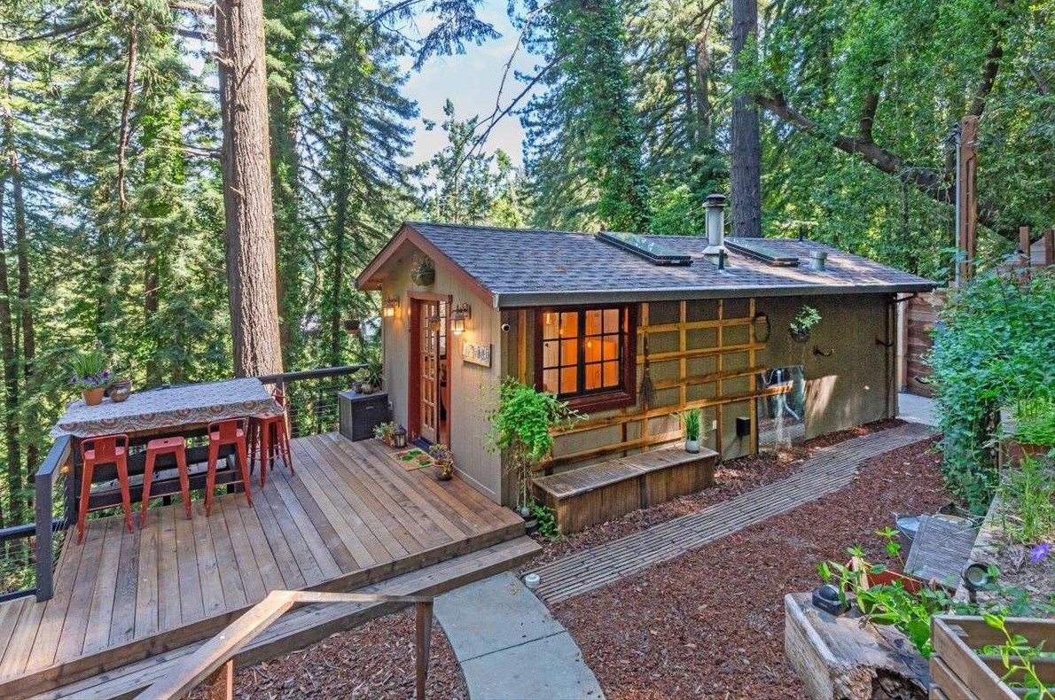 21471 Lee Dr, Los Gatos, CA 95033-8915