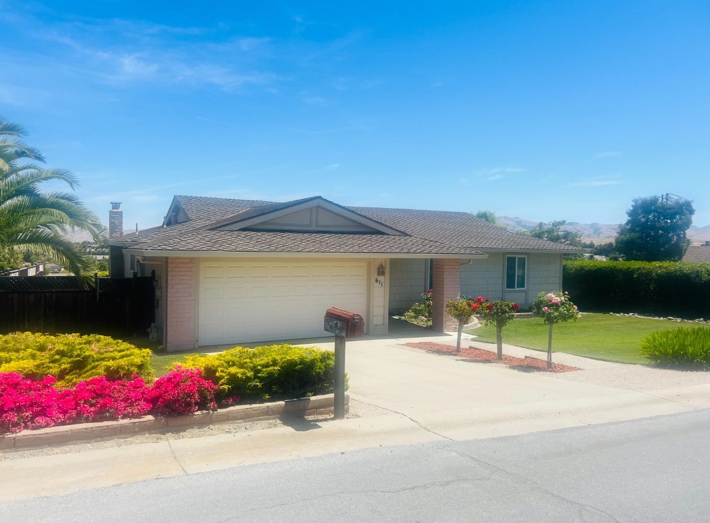 611 Donald Dr, Hollister, CA 95023