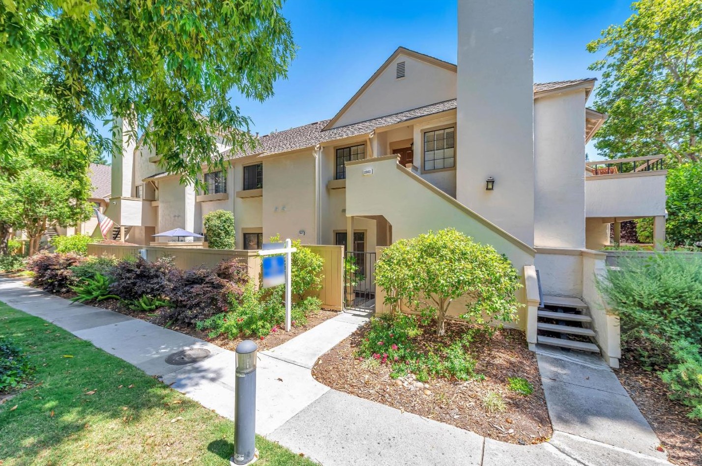 2042 Donovan Ct, San Jose, CA 95125-5911