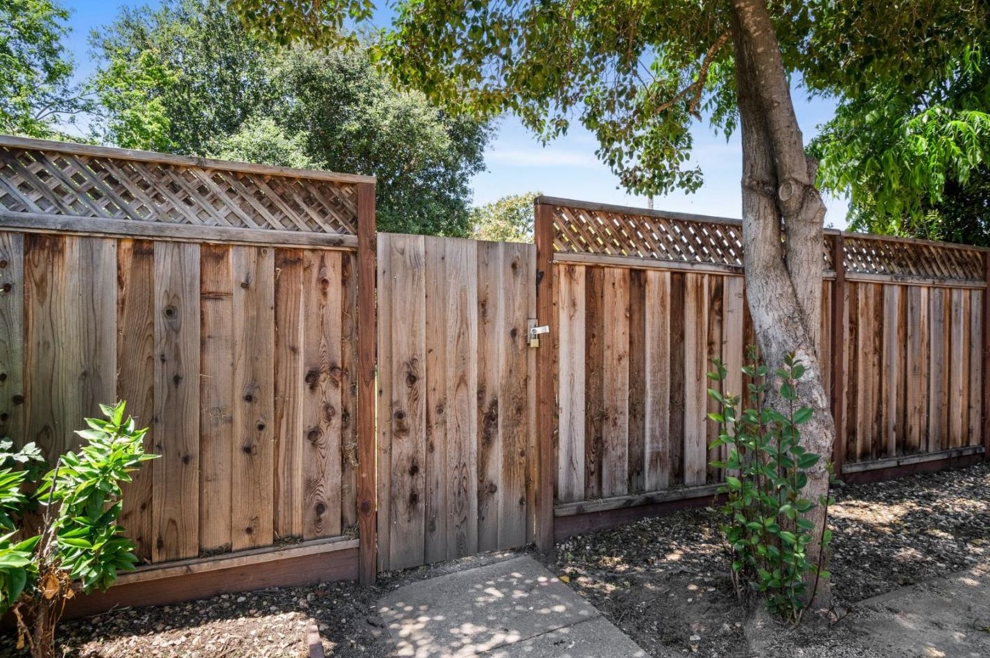 17795 Del Monte Ave, Morgan Hill CA  95037-4327 exterior