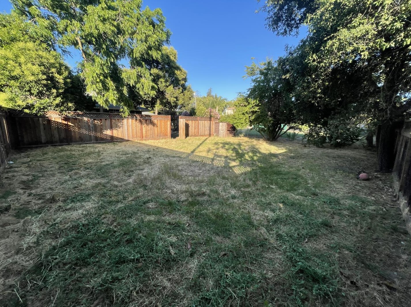 17795 Del Monte Ave, Morgan Hill CA  95037-4327 exterior