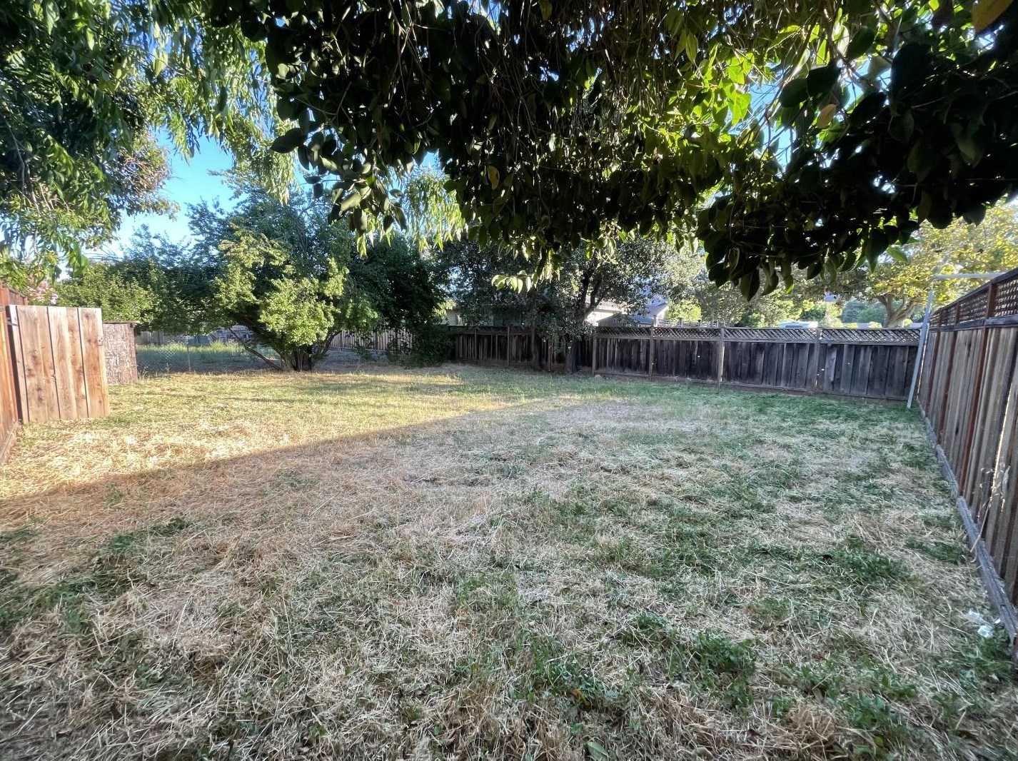 17795 Del Monte Ave, Morgan Hill CA  95037-4327 exterior