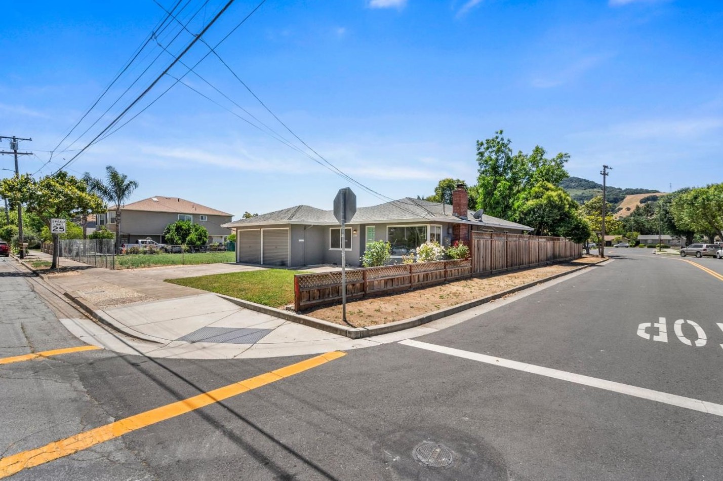 17795 Del Monte Ave, Morgan Hill CA  95037-4327 exterior