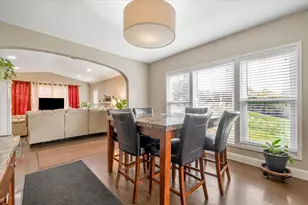 8245 Golf Links Rd, Oakland, CA 94605 - Photo 18