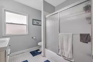 8245 Golf Links Rd, Oakland, CA 94605 - Photo 30