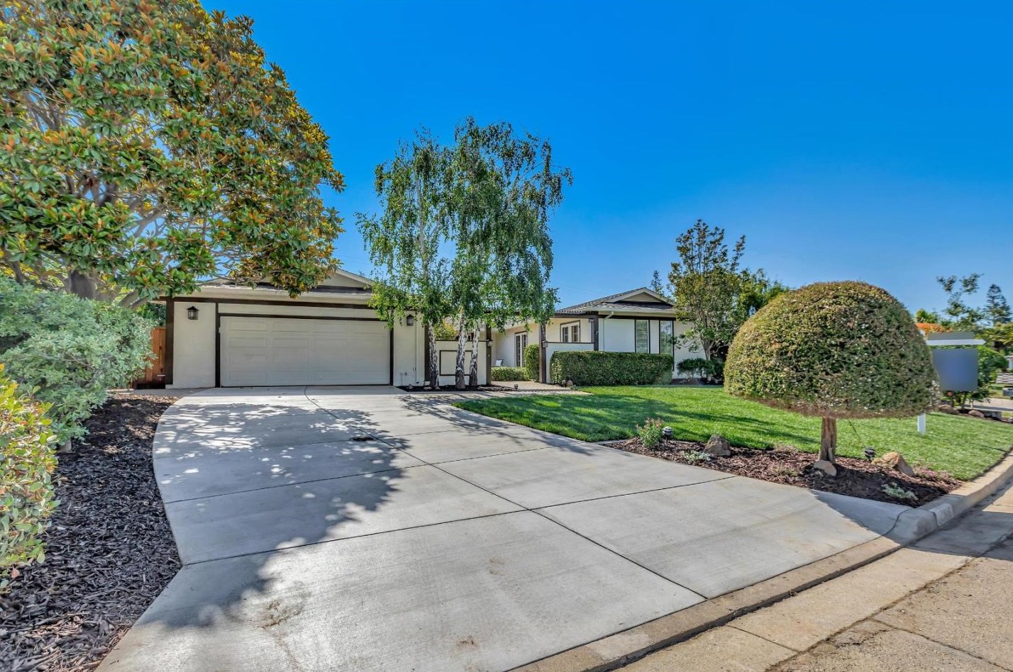 12305 Walden Ct, Saratoga, CA 95070