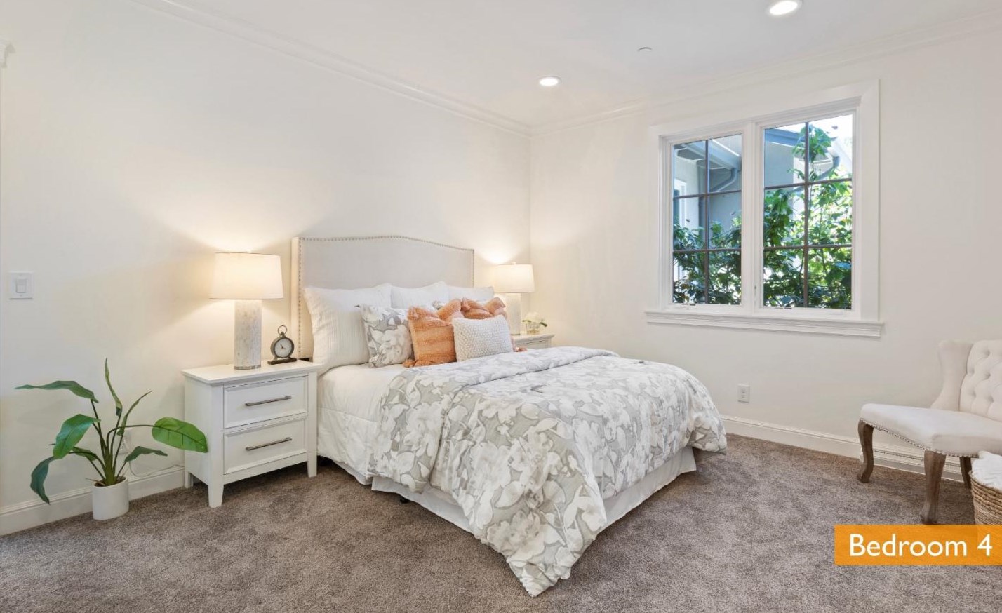 1220 Grant Rd, Los Altos CA 94024-6149 exterior