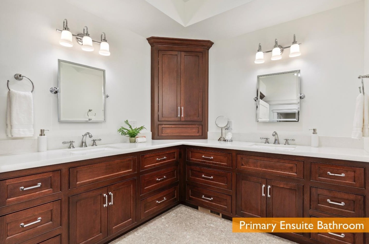 1220 Grant Rd, Los Altos CA 94024-6149 exterior