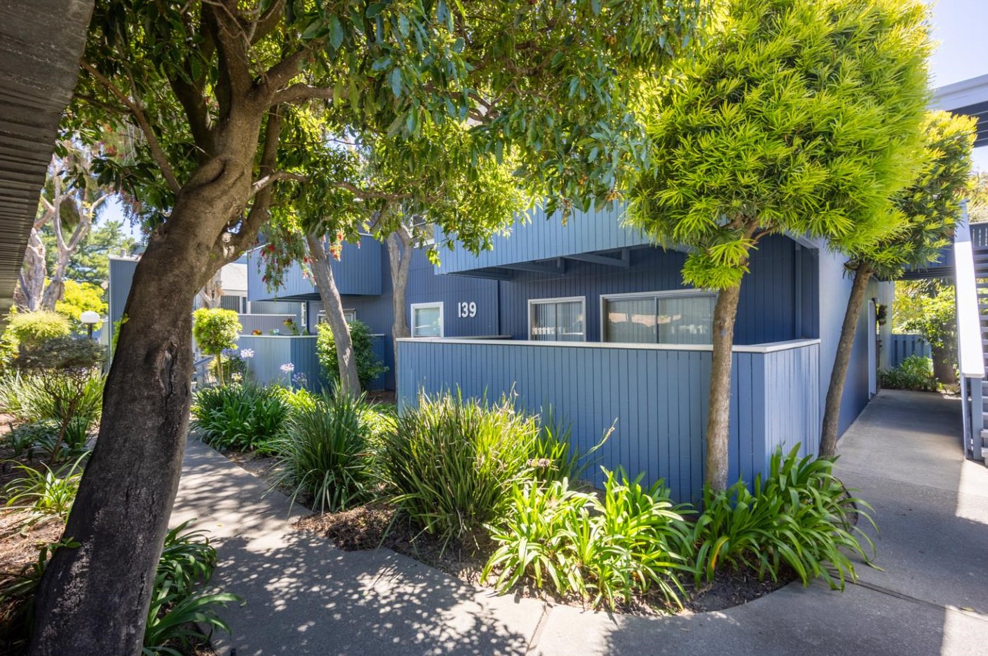 139 Piccadilly Pl, San Bruno, CA 94066-2132