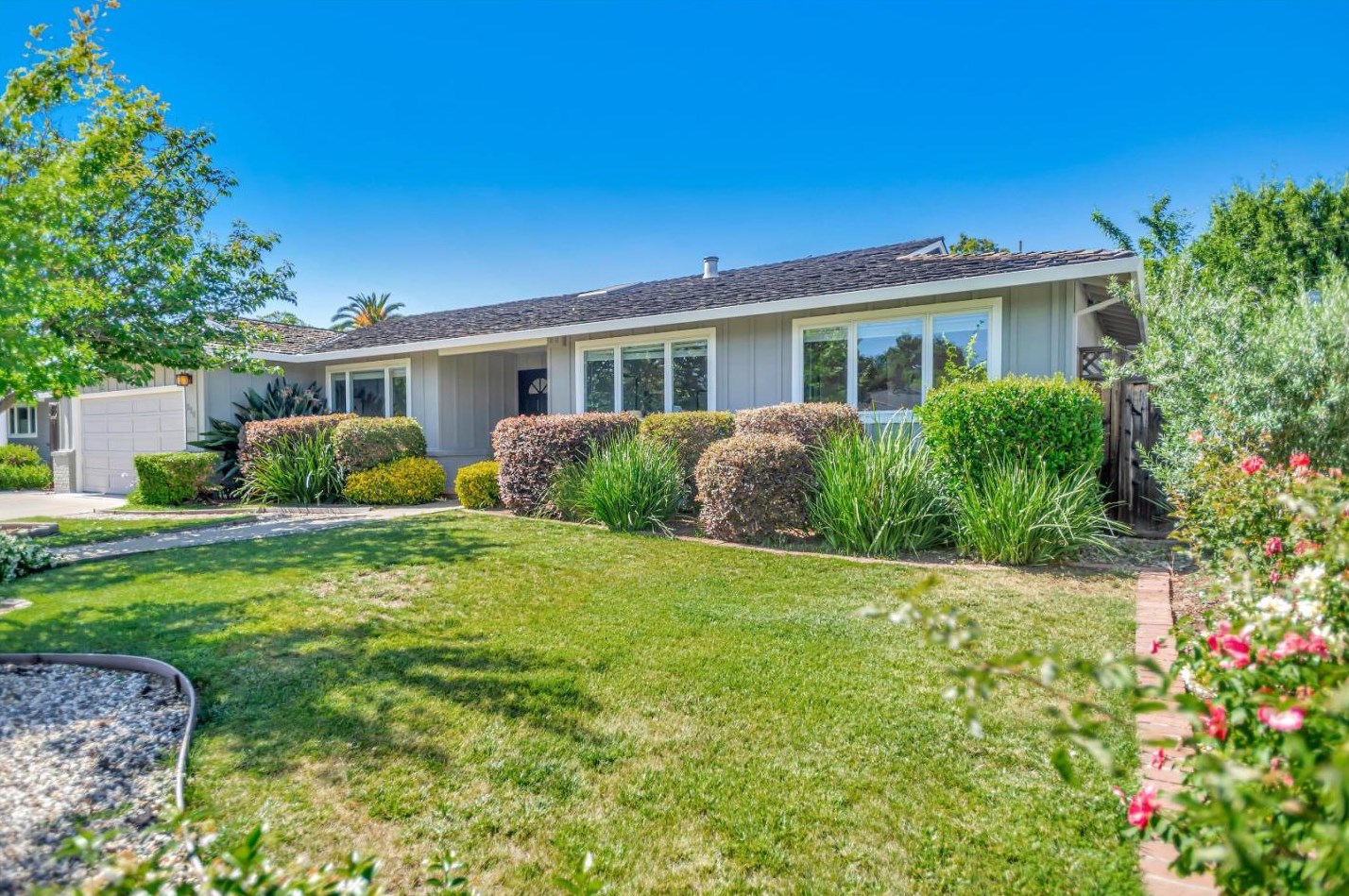 926 Madison Dr, Mountain View, CA 94040-4027