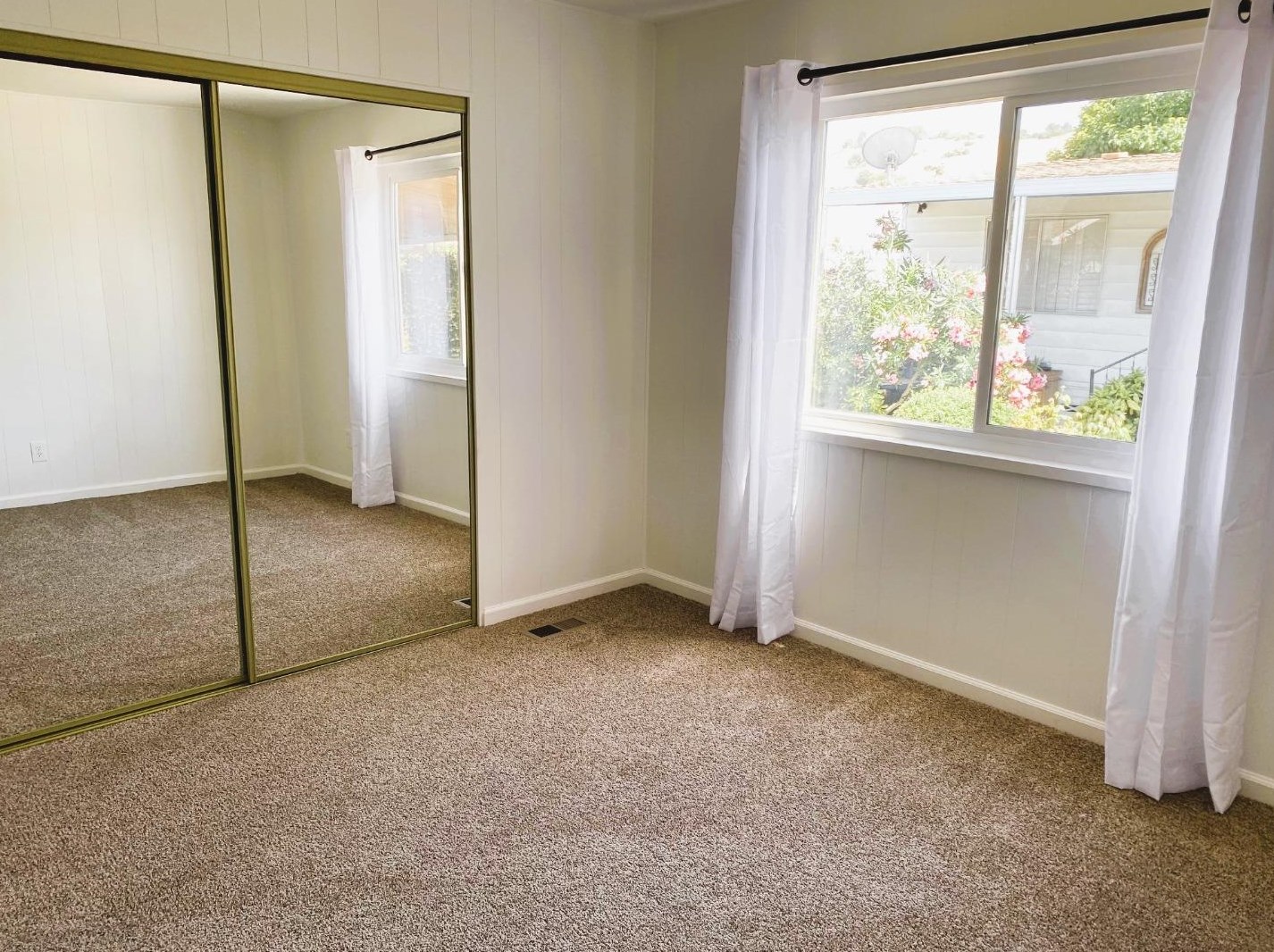522 Mill Pond Dr, San Jose CA  95125-1416 exterior