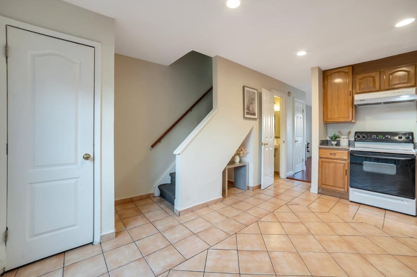 2183 Luz Ave, San Jose CA  95116-2051 exterior