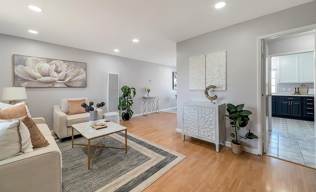 583 7 Trees Village Way, San Jose CA  95111-2363 exterior