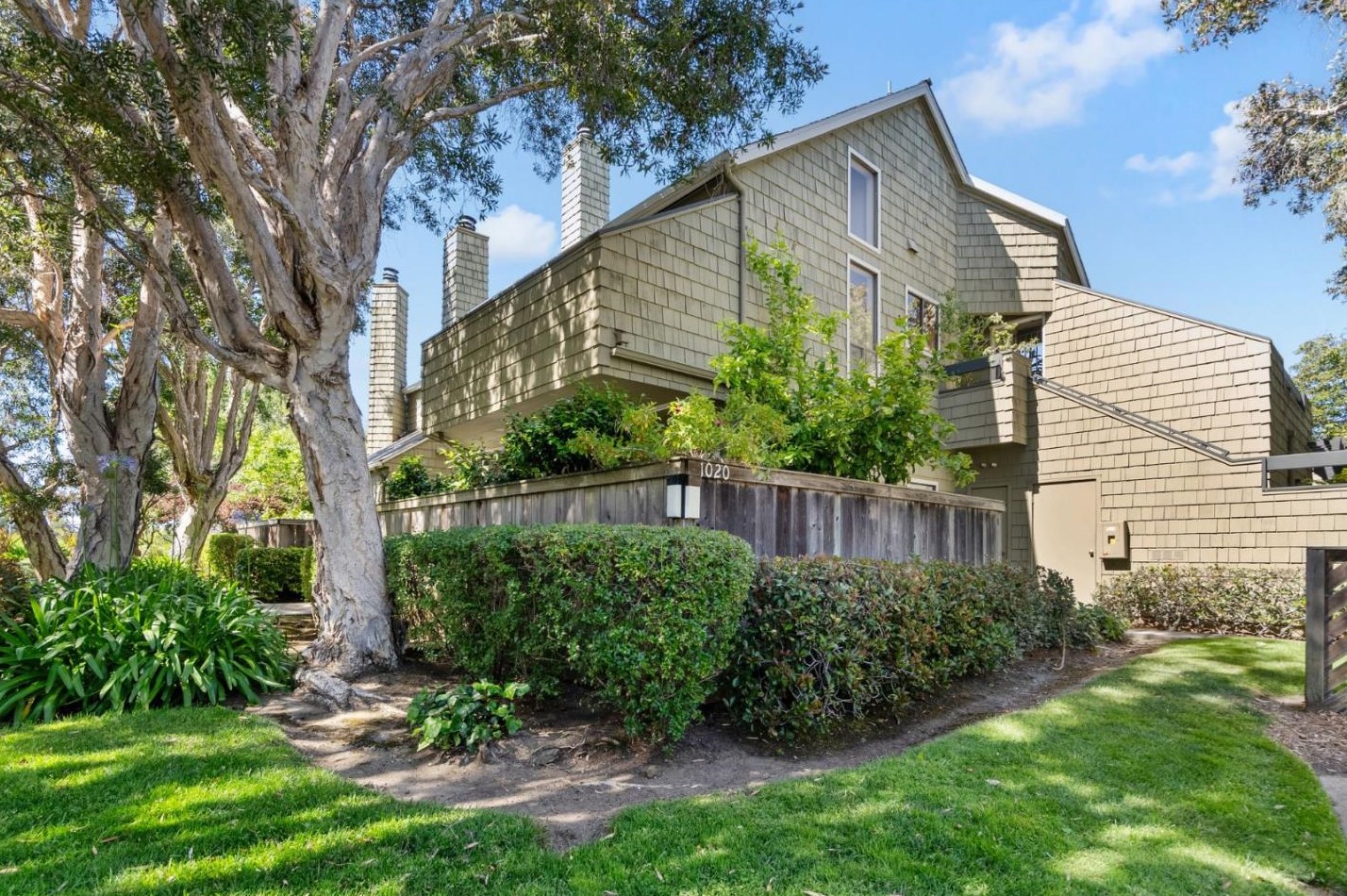 1020 Shoreline Dr, San Mateo, CA 94404