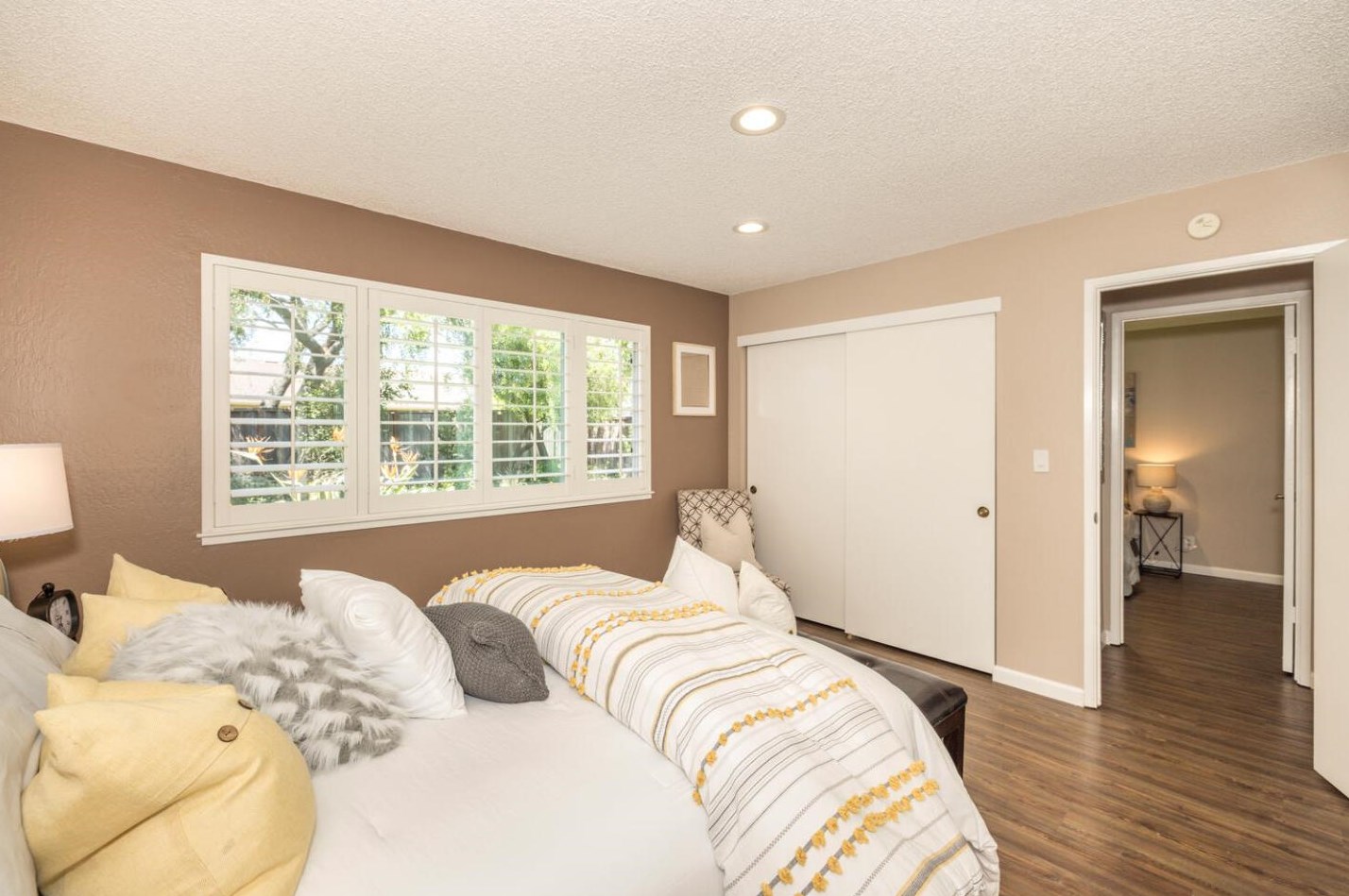 473 Chesapeake Ave, San Mateo CA  94404-3516 exterior