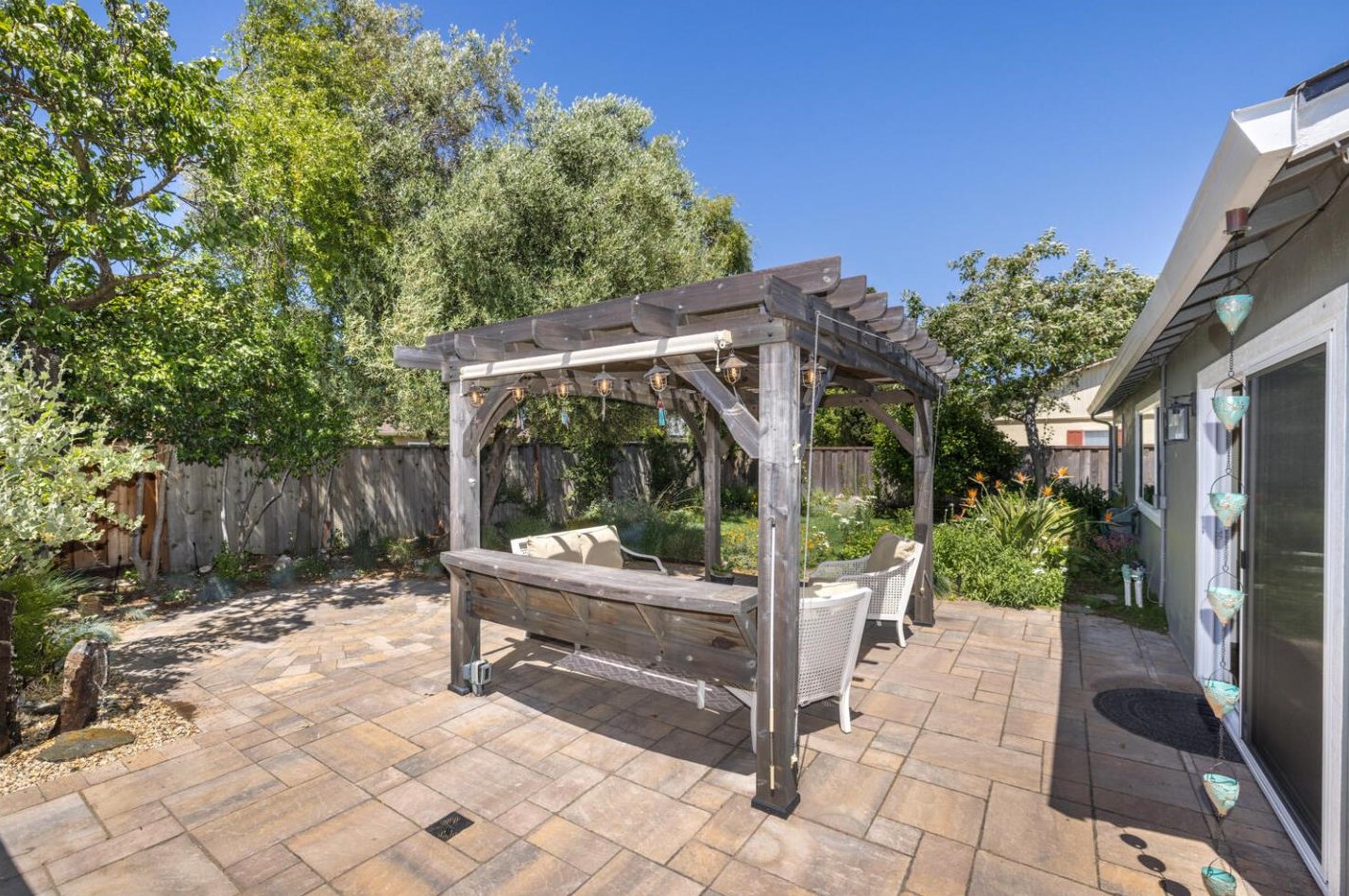 473 Chesapeake Ave, San Mateo CA  94404-3516 exterior