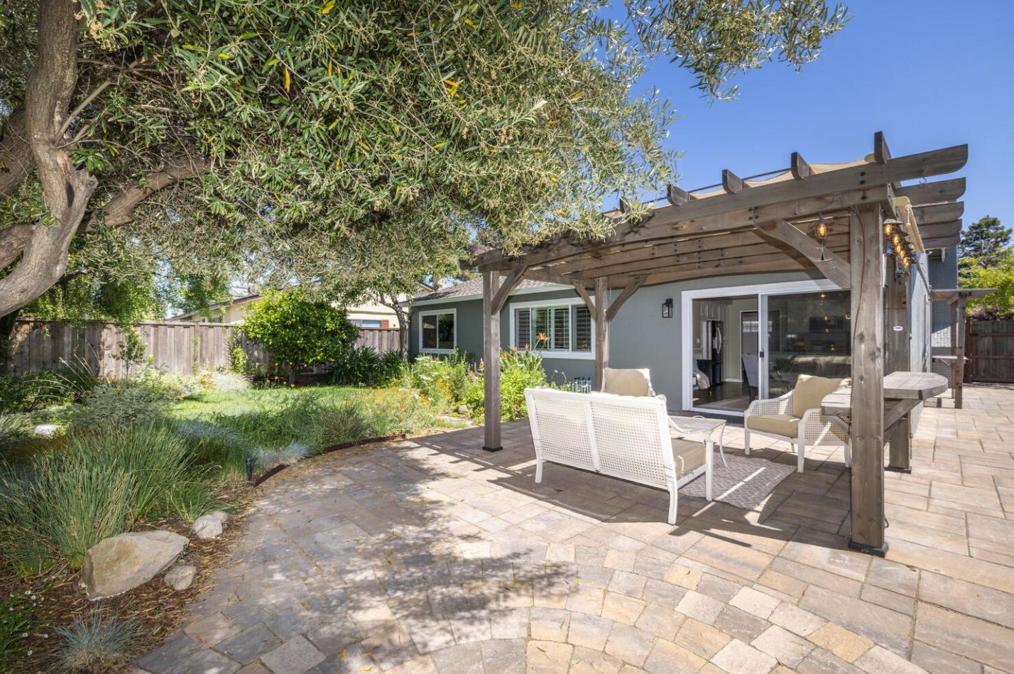 473 Chesapeake Ave, San Mateo CA  94404-3516 exterior