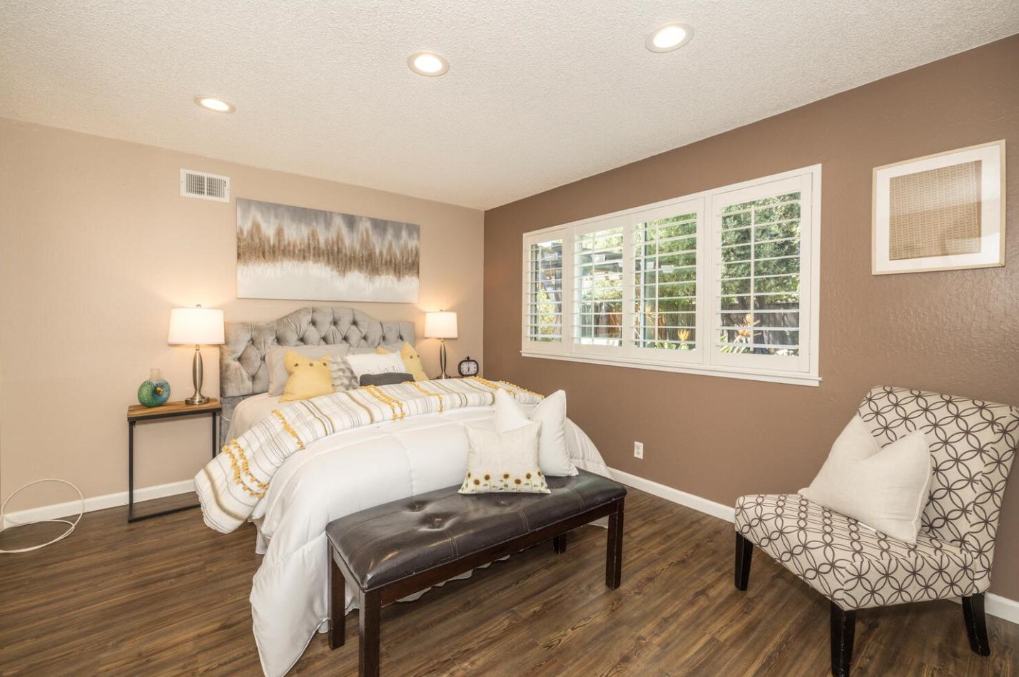 473 Chesapeake Ave, San Mateo CA  94404-3516 exterior