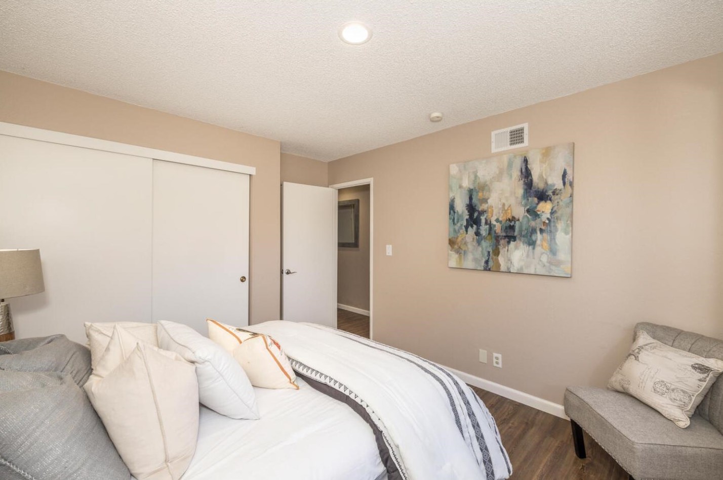473 Chesapeake Ave, San Mateo CA  94404-3516 exterior