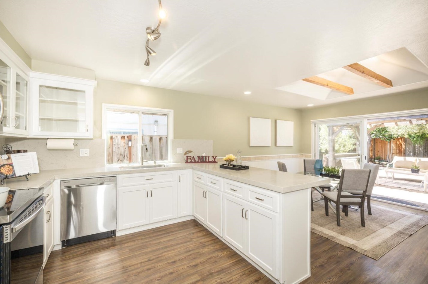 473 Chesapeake Ave, San Mateo CA  94404-3516 exterior