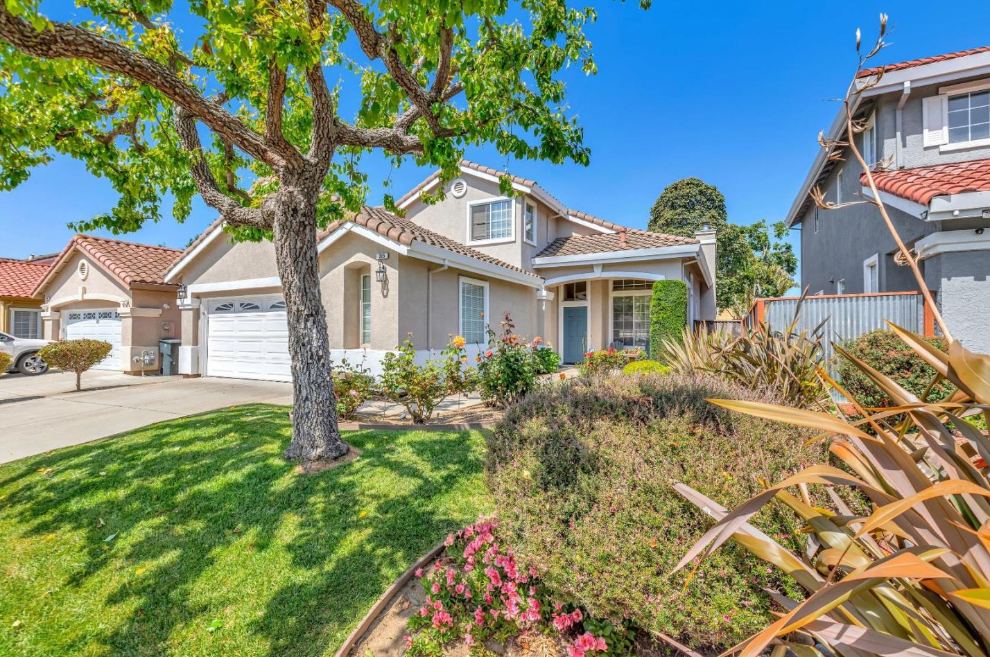 305 Rhine Ct, Salinas, CA 93906-5268