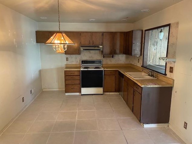 536 Saint Edwards Dr, Salinas, CA 93905-1627