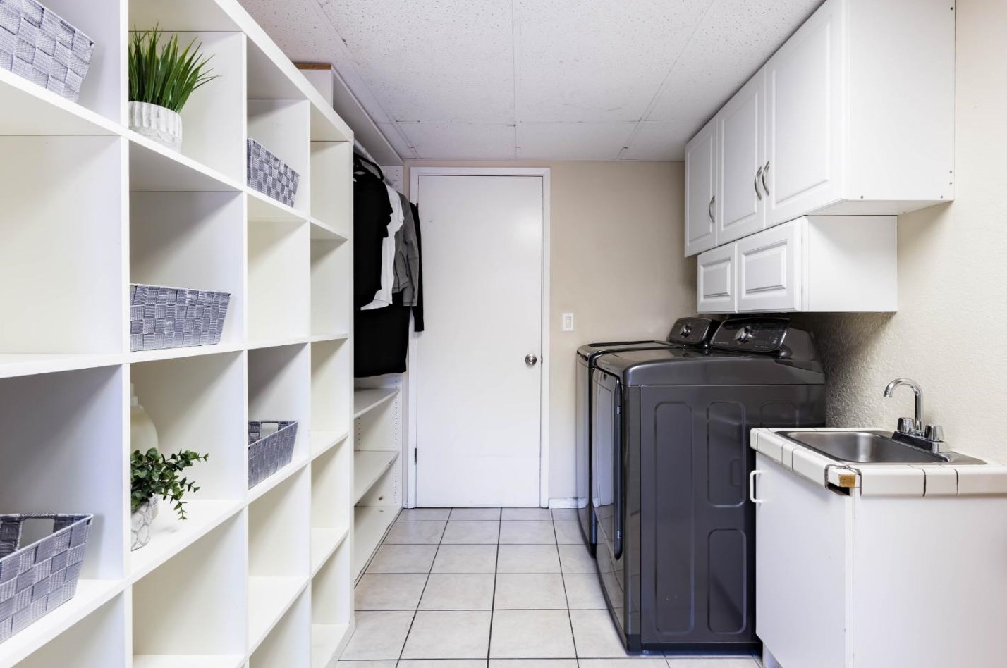 2182 Clayton Dr, Menlo Park CA exterior