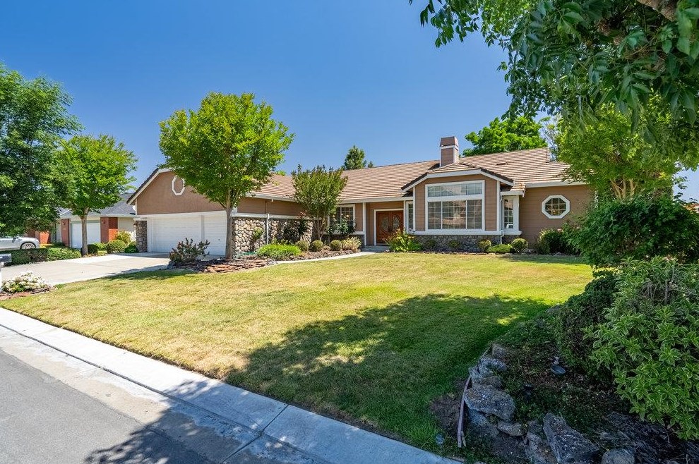 1570 Sonnys Way, Hollister, CA 95023