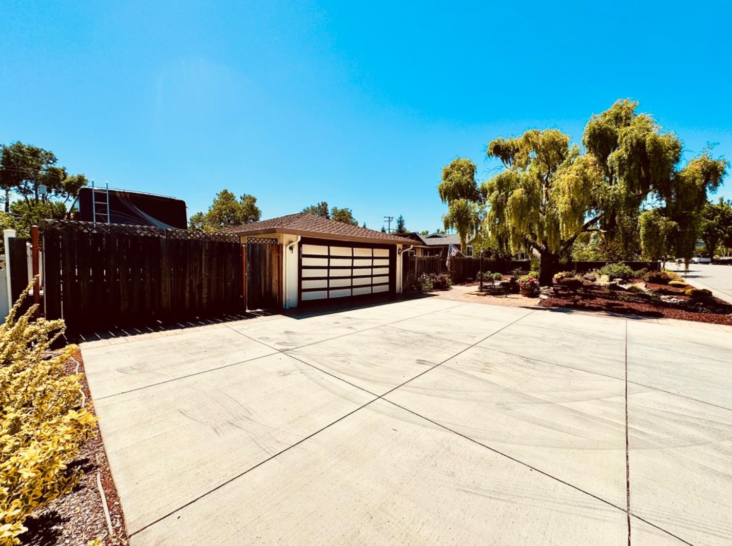 820 Encino Dr, Morgan Hill, CA 95037