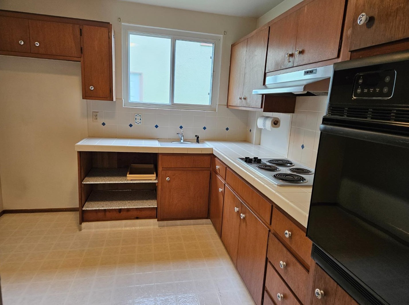 57 Portola Ave, Daly City, CA 94015-4233