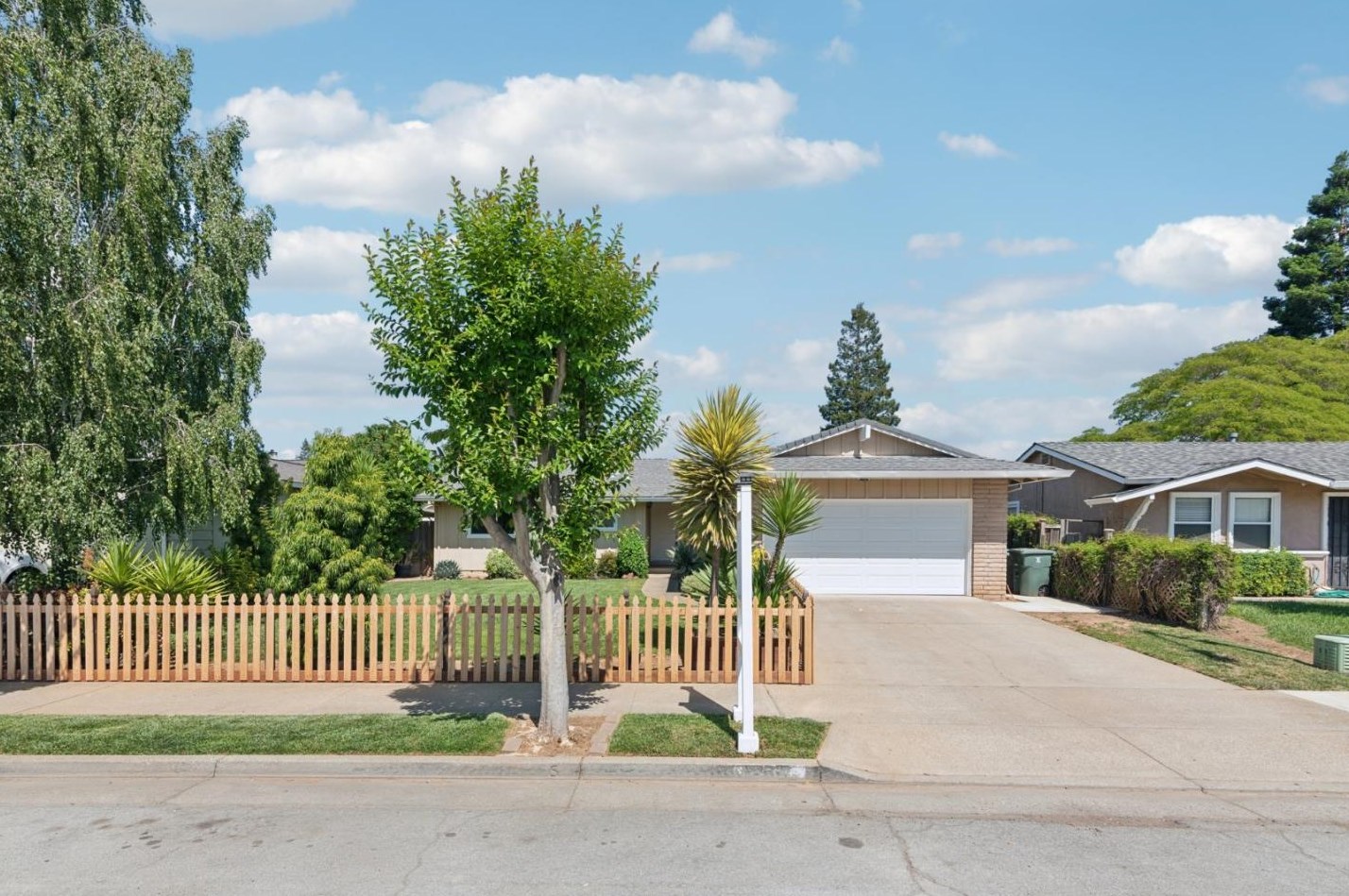 8300 Kelton Dr, Gilroy, CA 95020-3806