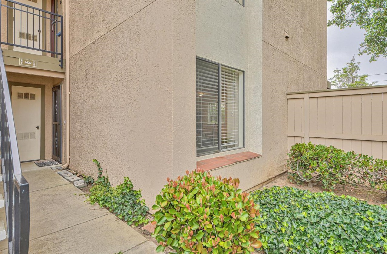 2422 N Main St B, Salinas, CA 93906