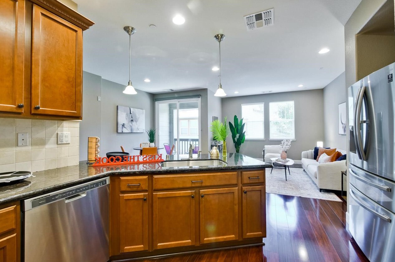 618 El Paseo Cir, Walnut Creek CA  94597-3155 exterior