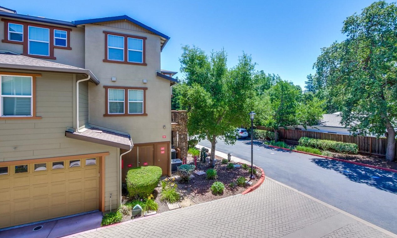 618 El Paseo Cir, Walnut Creek CA  94597-3155 exterior